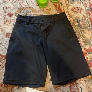 Lululemon, men’s gray shorts, size 32